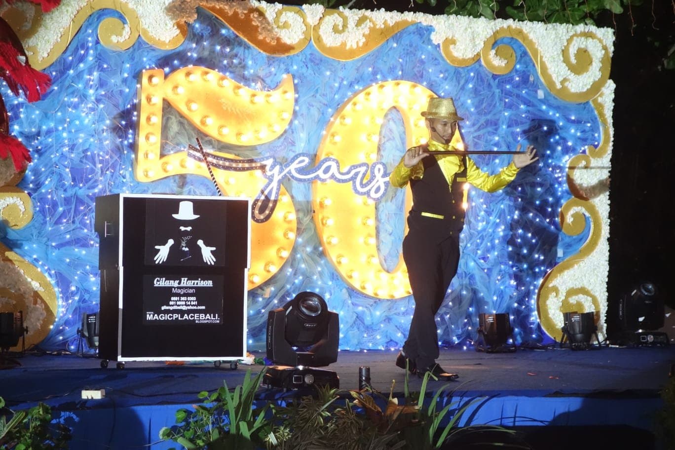 Gilang Harrison performing — image 2